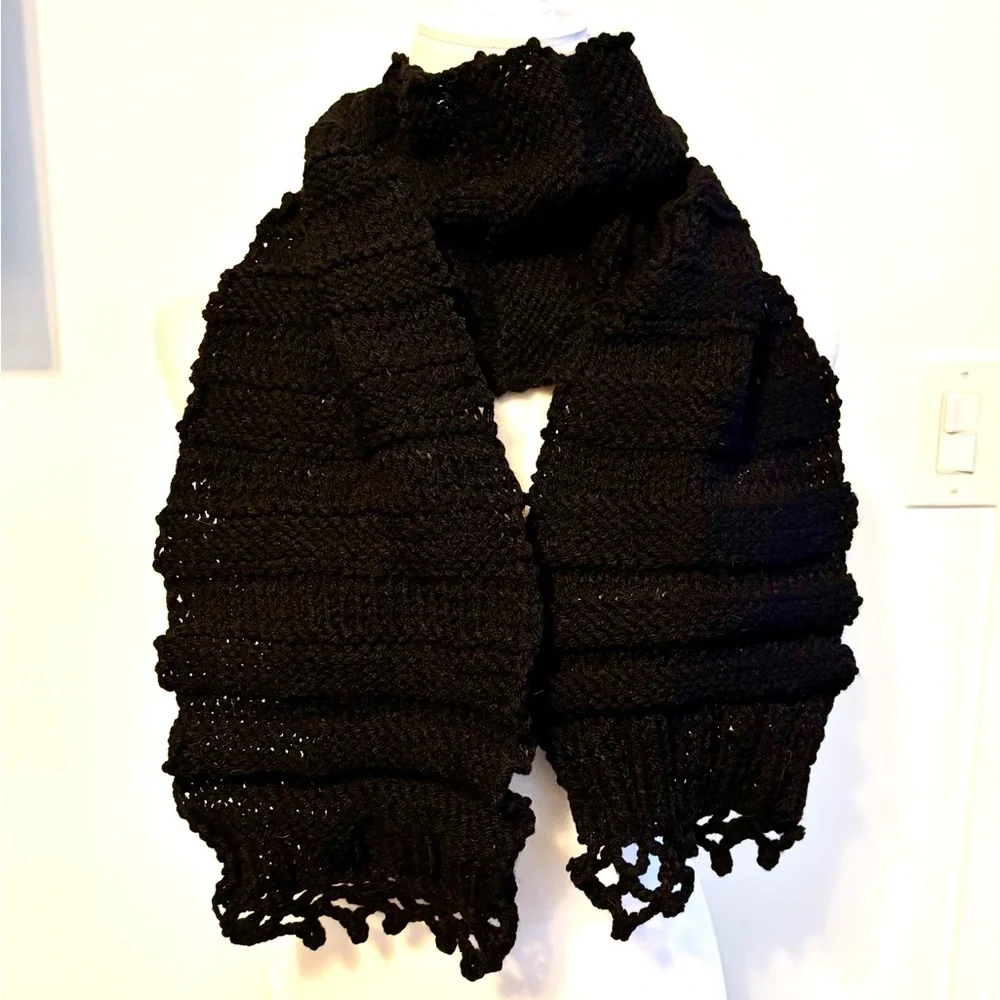 NEW Handmade Crochet Knitted Scarf